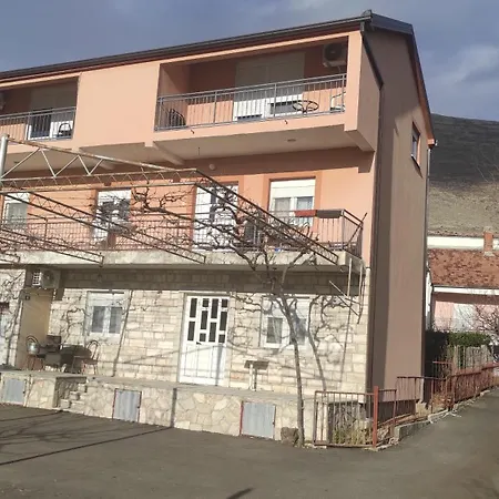 Leonida 1 Apartment *