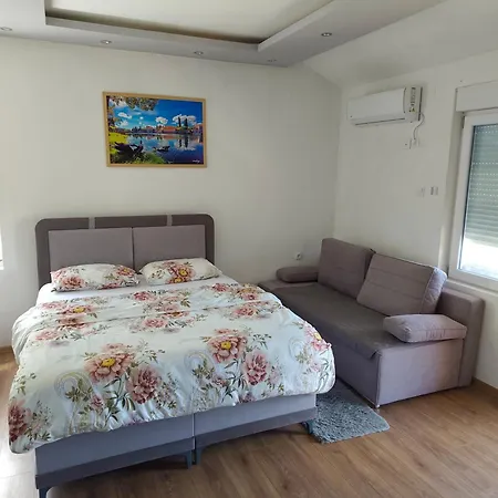 Leonida 1 Apartment *